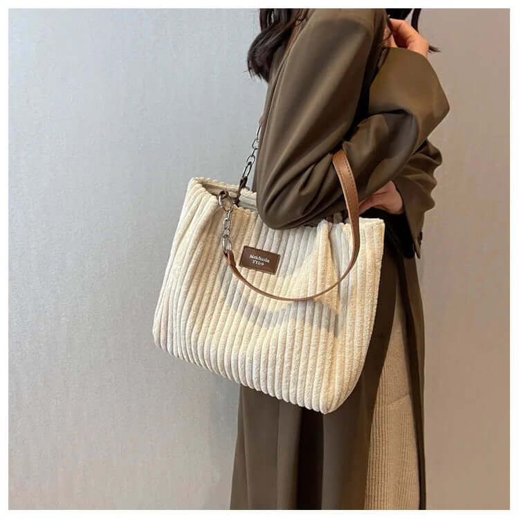 VelvetLuxe Bag - Elegant Luxury Velvet Handbag for Women