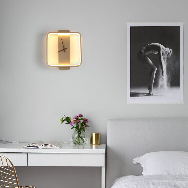 Cirel Bay - Clock-Shaped LED Wall Lamp Design