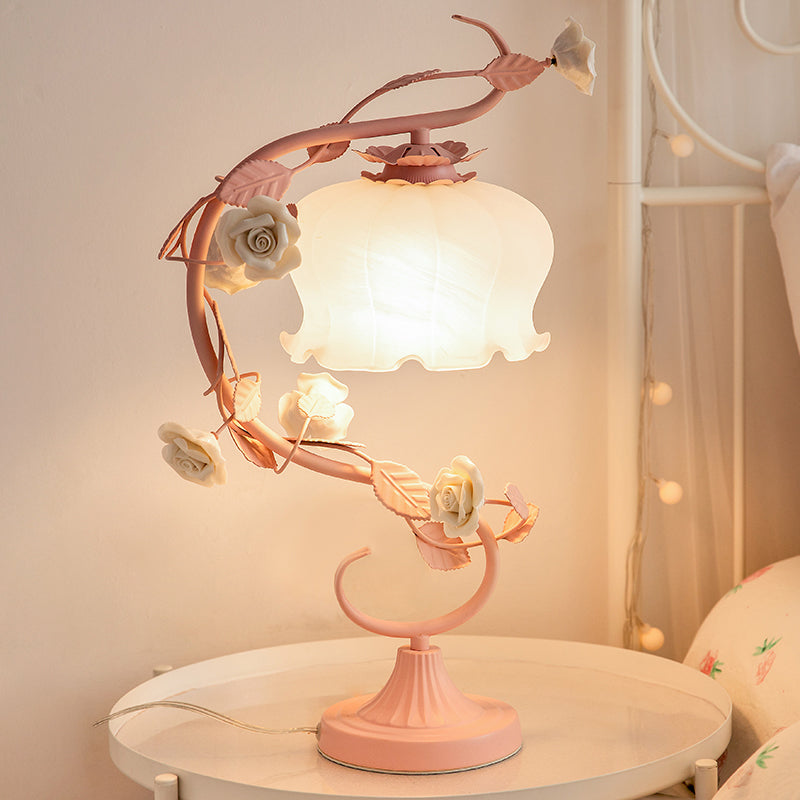 Lanmere - Romantic Floral Accent Light