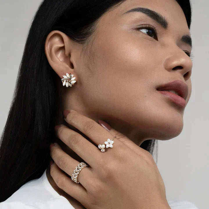Daflora - Chic Opal Floral Stud Earrings