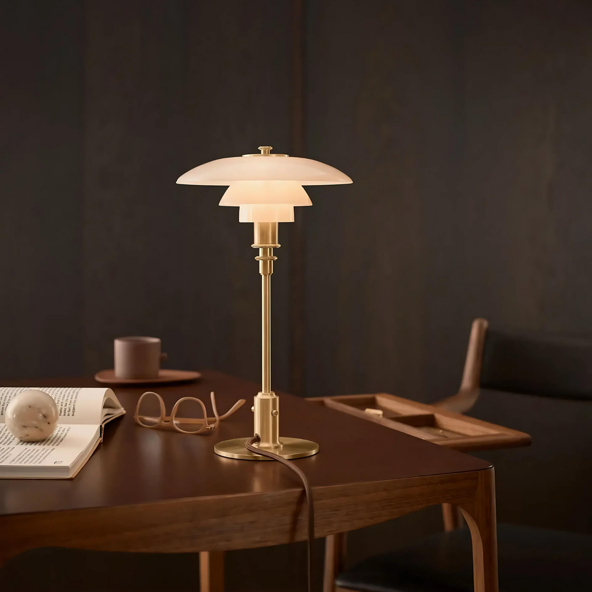Nomrick - Minimalist Cube LED Table Lamp