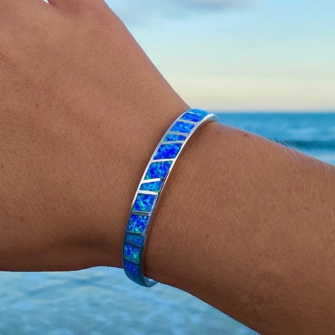 Isola Bracelet - Elegant Blue and Silver Opal Bracelet