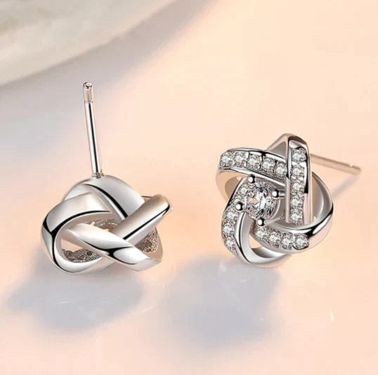 Eovelle - Charming Love Knot Necklace and Earrings Set
