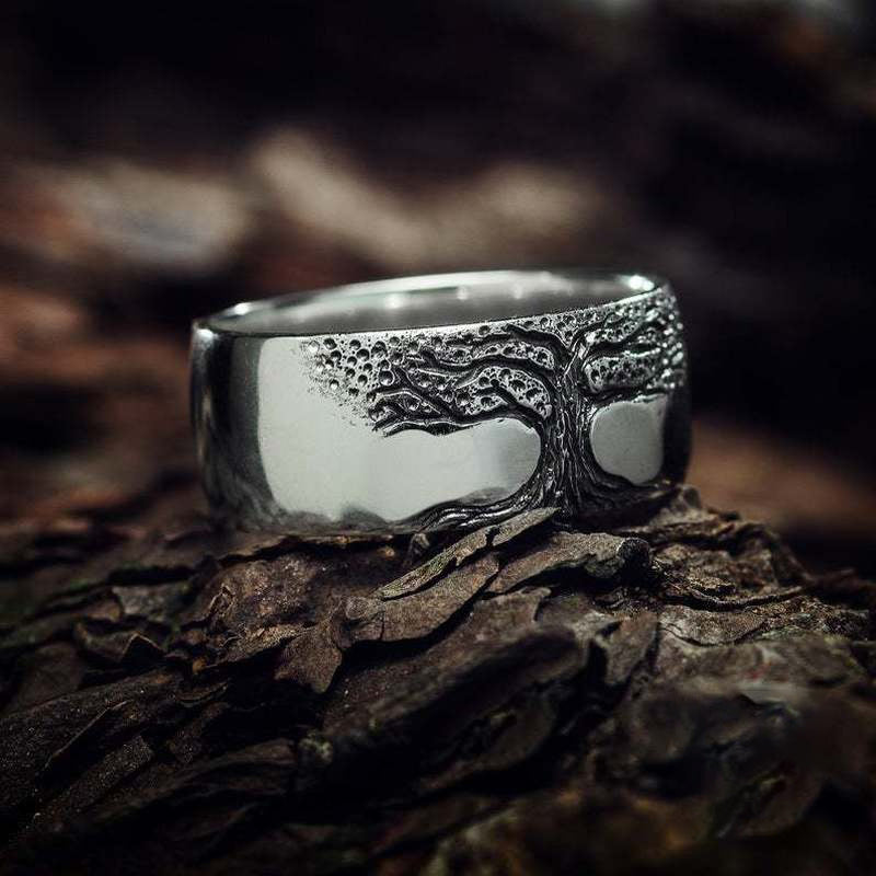 Wardessa - Elegant Tree of Life Ring
