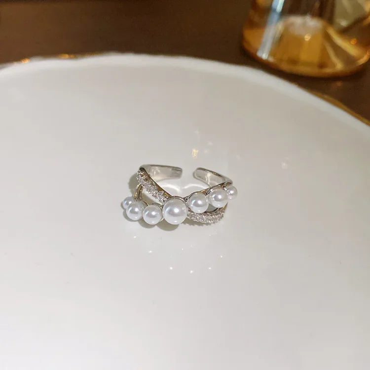 Nyvette - Vintage Ring with Sparkling Zirconia and Pearl