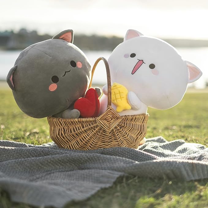 Soft Gray Cat with Heart - Cuddly Plush Toy for All Ages