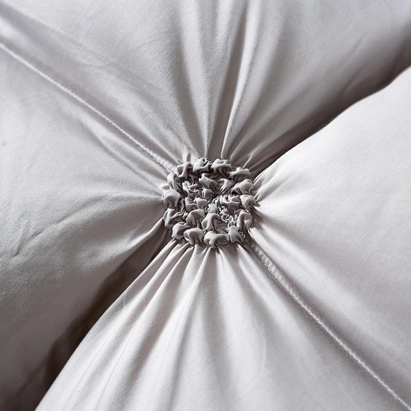 Defwood - Ultra-Plush Comforter For Restful Sleep