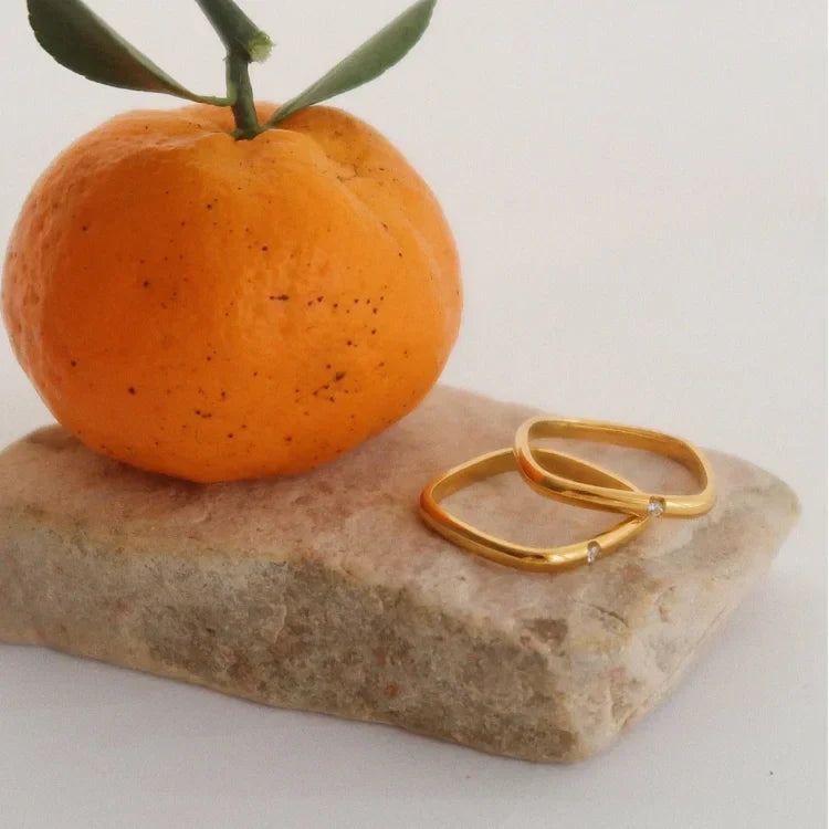 Melora - Minimalist Zirconia Ring for Everyday Elegance