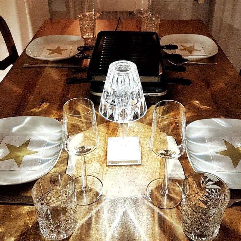 LuxeGlow - Elegant Crystal Table Lamp for Your Living Room