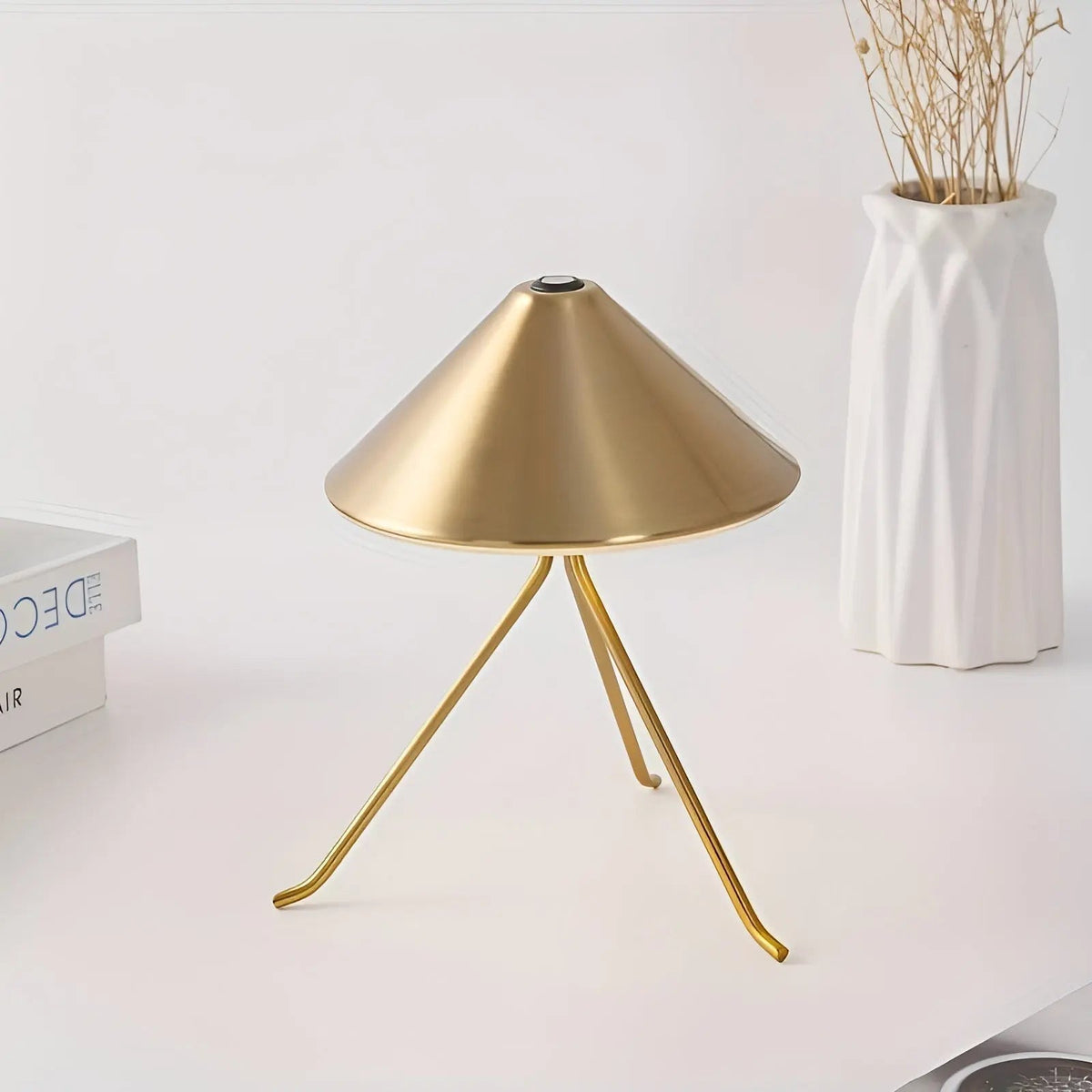 BulbHalo - Rechargeable LED Table Lamp