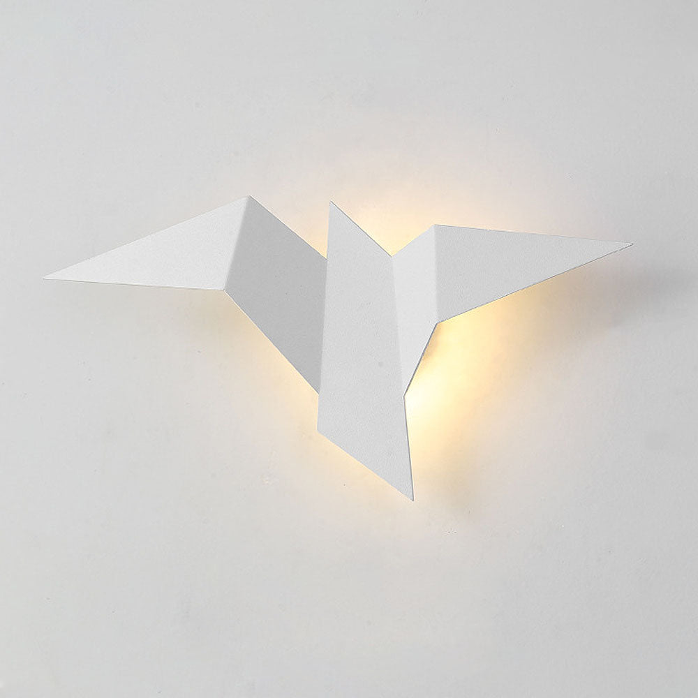 Bird-Shaped Design Wall Lamp - Nature-Inspired Iron Accent Light