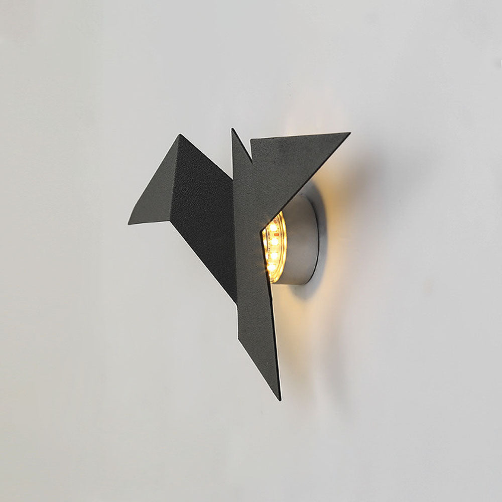 Bird-Shaped Design Wall Lamp - Nature-Inspired Iron Accent Light