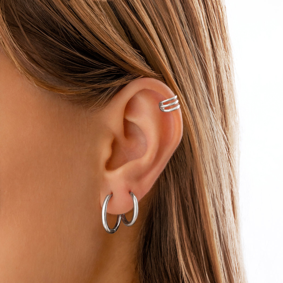 Warelle - Classic Hoop Earrings in Sterling Silver