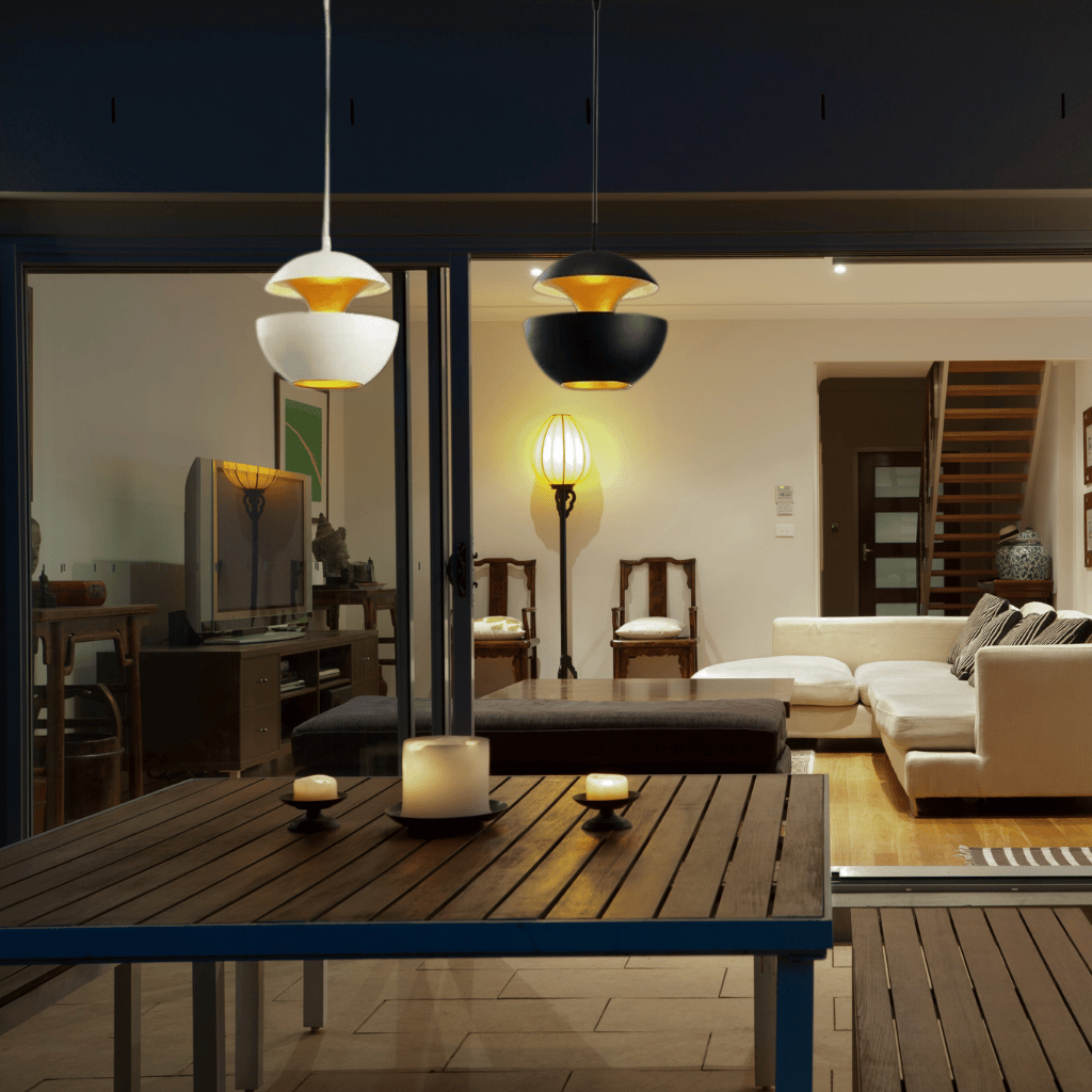 GoldGlow - Elegant Gold Pendant Light