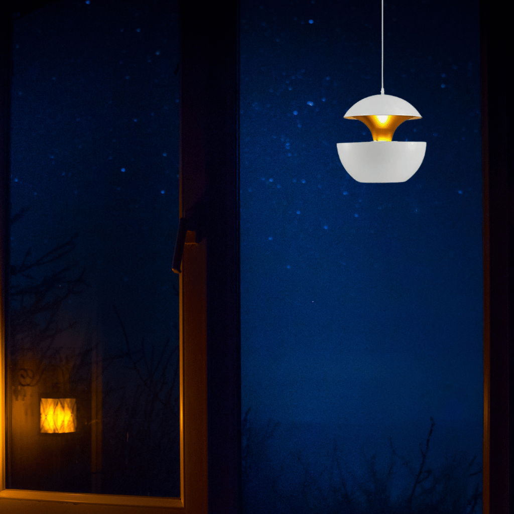 GoldGlow - Elegant Gold Pendant Light