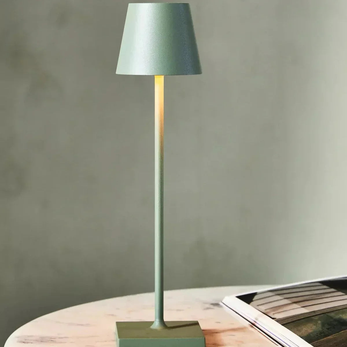 WattNest - Wireless Charging Table Lamp