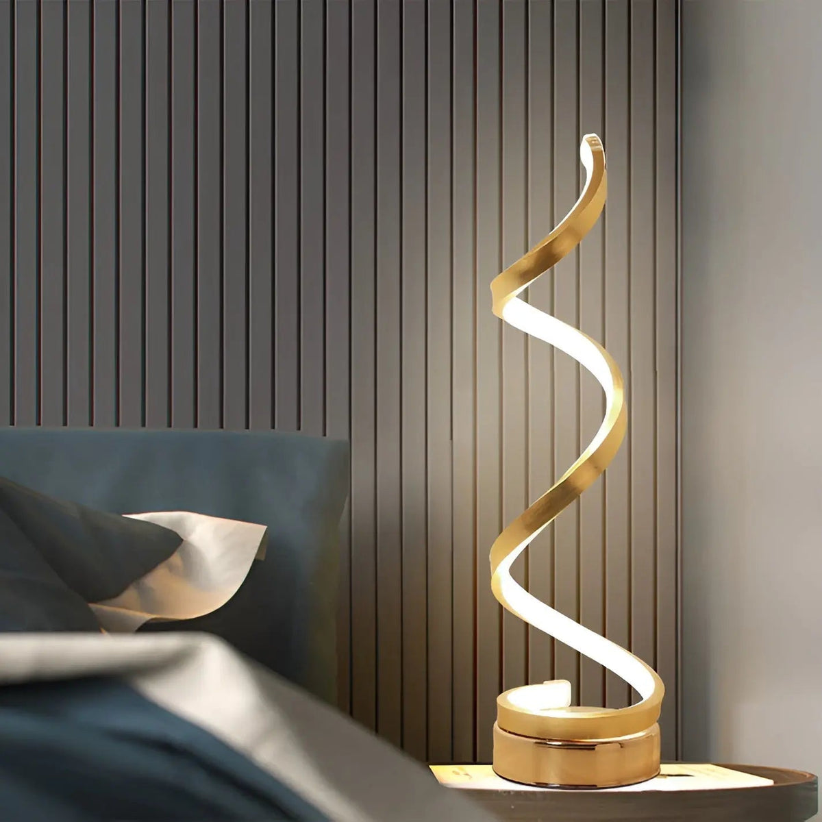 Cerwyn - Curved Eye-Care LED Desk Light