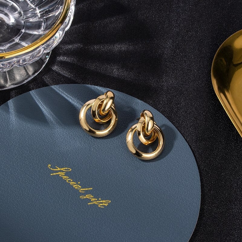 Celestyn - Refined Gold Earrings for an Elegant Style