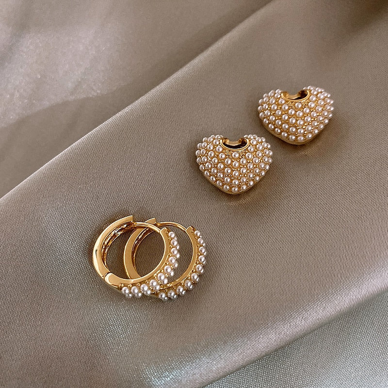 Anne - Elegant Gold Pearl Earrings for Women