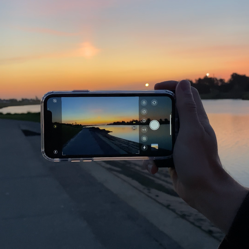 Dimpzy - Multifunctional Powerbank with Selfie Stick Function