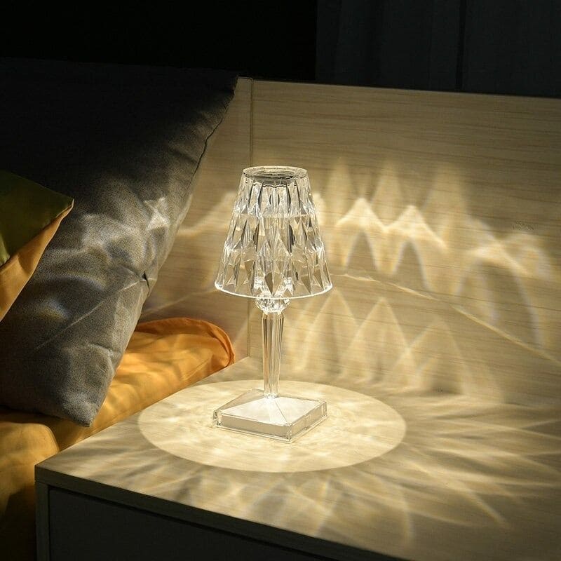 LuxeGlow - Elegant Crystal Table Lamp for Your Living Room