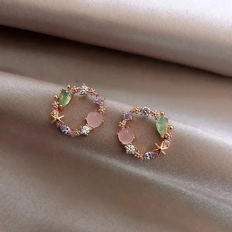 Hiloura - Gold Flower Zirconia Earrings