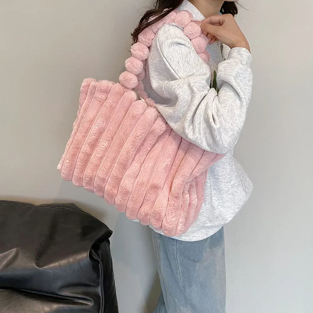 Sabby Bag - Chunky Shoulder Bag for a Bold Everyday Look