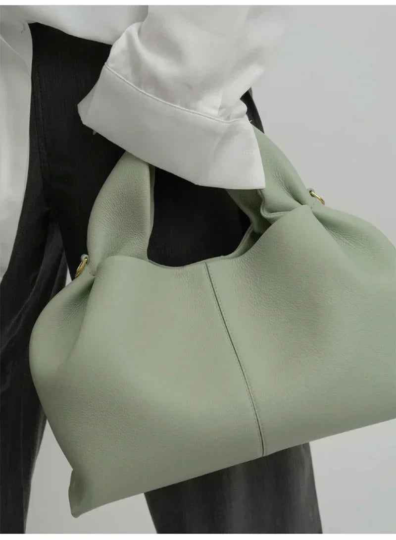Daily Chic - Versatile Women's Handbag for Everyday Use