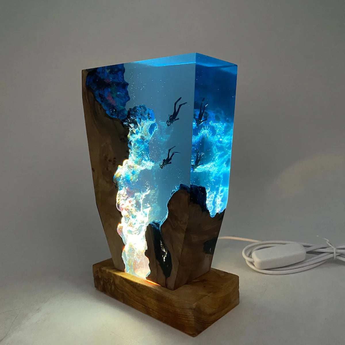 Lozgate - Blue Epoxy Resin Night Light