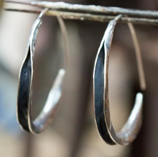 Luna Hoop Earrings - Elegant Large Circle Design for Everyday Elegance