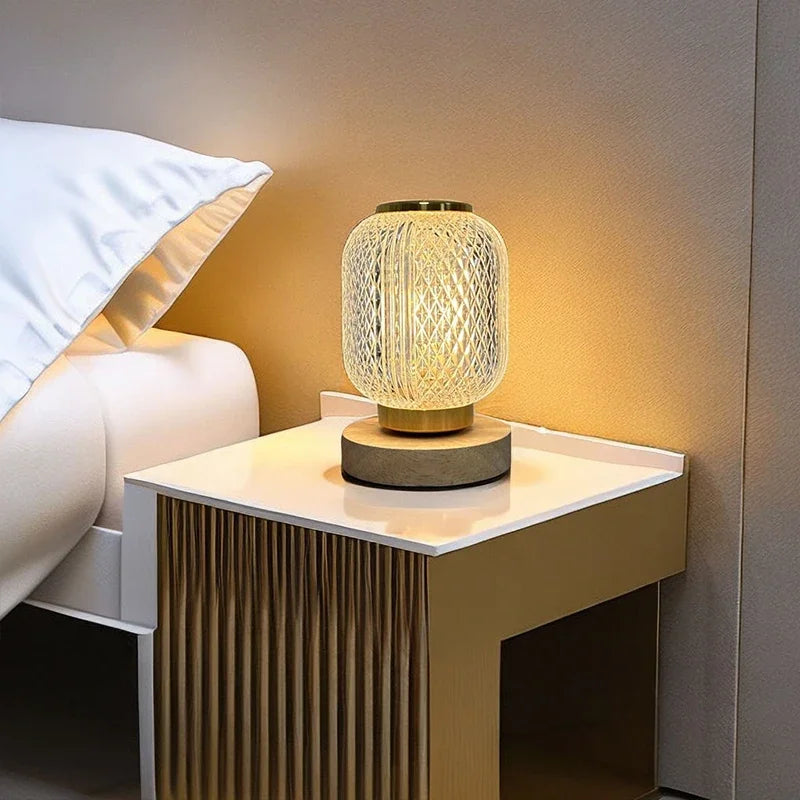 Gidoxa - Elegant Gold-Tone Accent Table Lamp