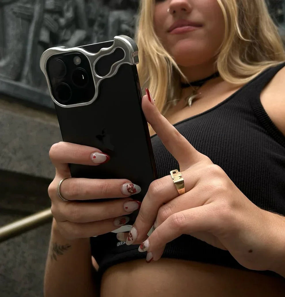 TitanShield Case - Sleek Protection for iPhone Edges