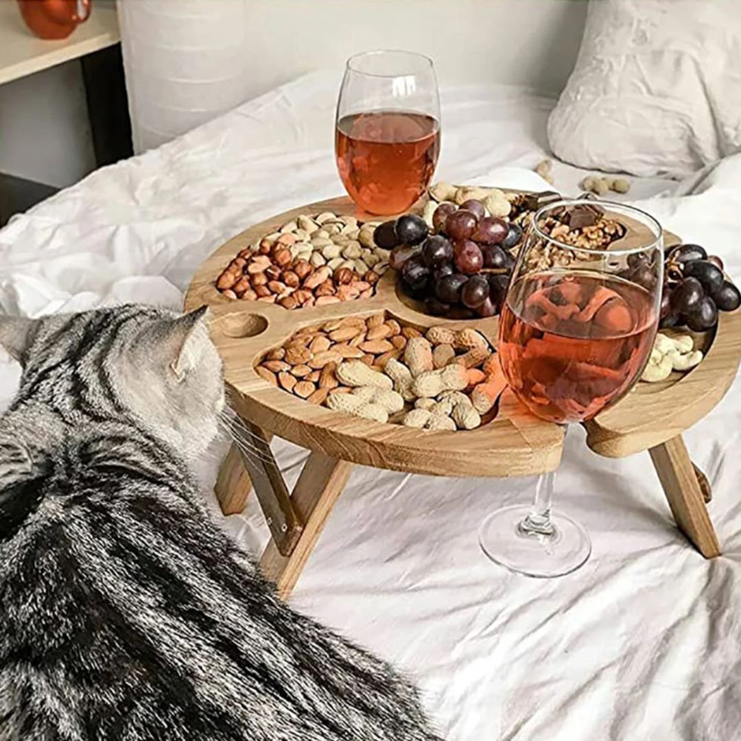 CheeseBoard Delights - Stylish Wooden Picnic Accessory