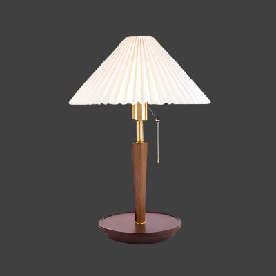 Loventis - Vintage Wooden Table Lamp with Pleated Shade