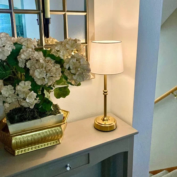 Retrolight - Wireless Rechargeable Retro Table Lamp