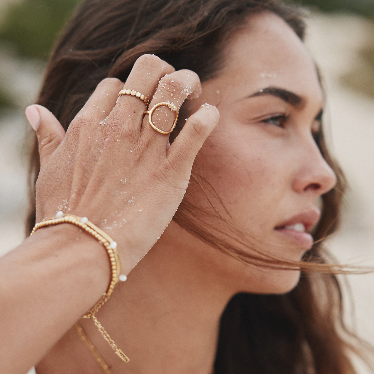 Rosveta - Elegant Beaded Ring for a Timeless Look