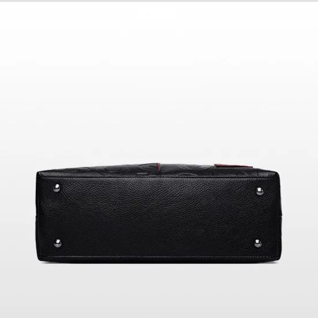 Kaye Tote - A Stylish, Spacious Everyday Handbag