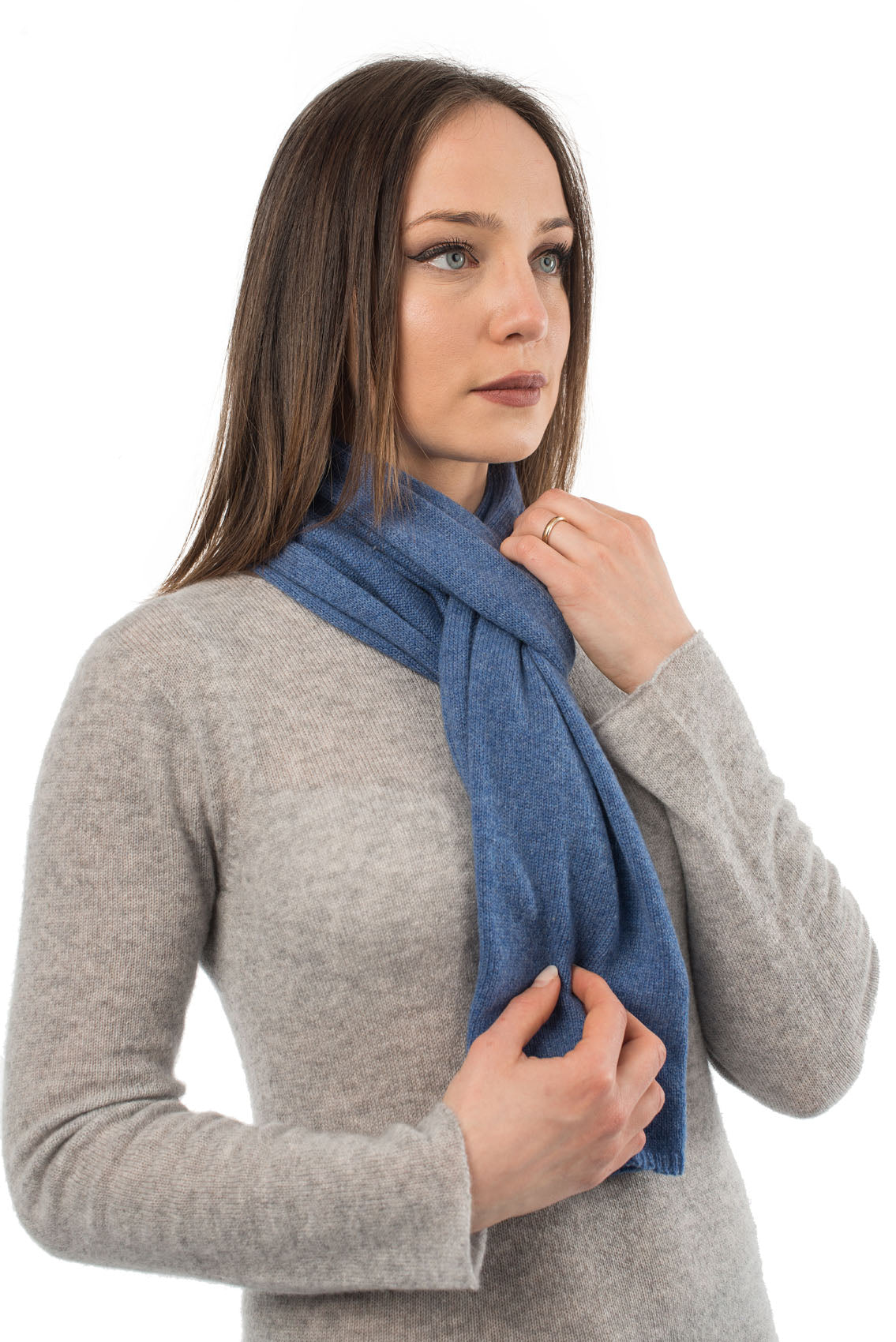 CashmereLux Scarf - Timeless Italian Craftsmanship