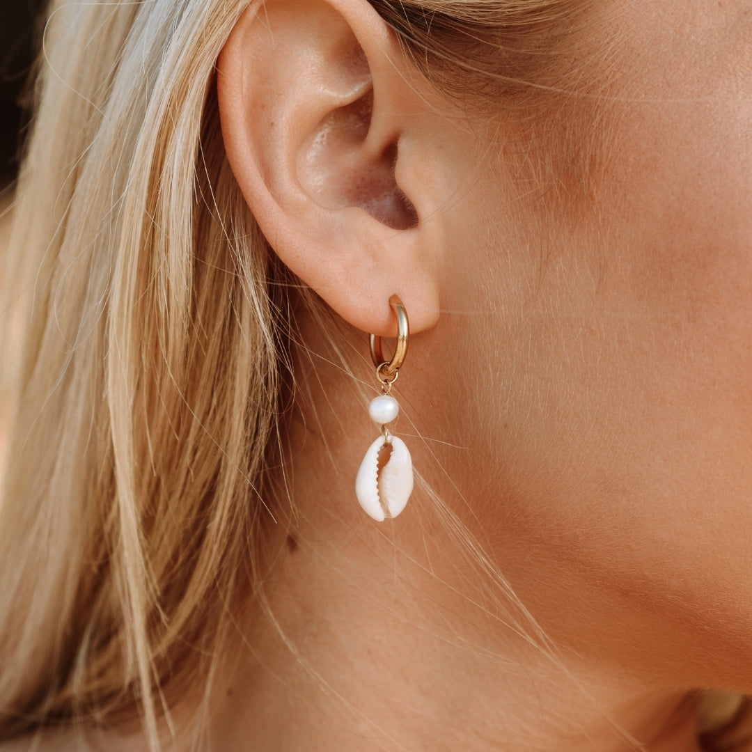 Melina - Handmade Cowrie Shell Earrings