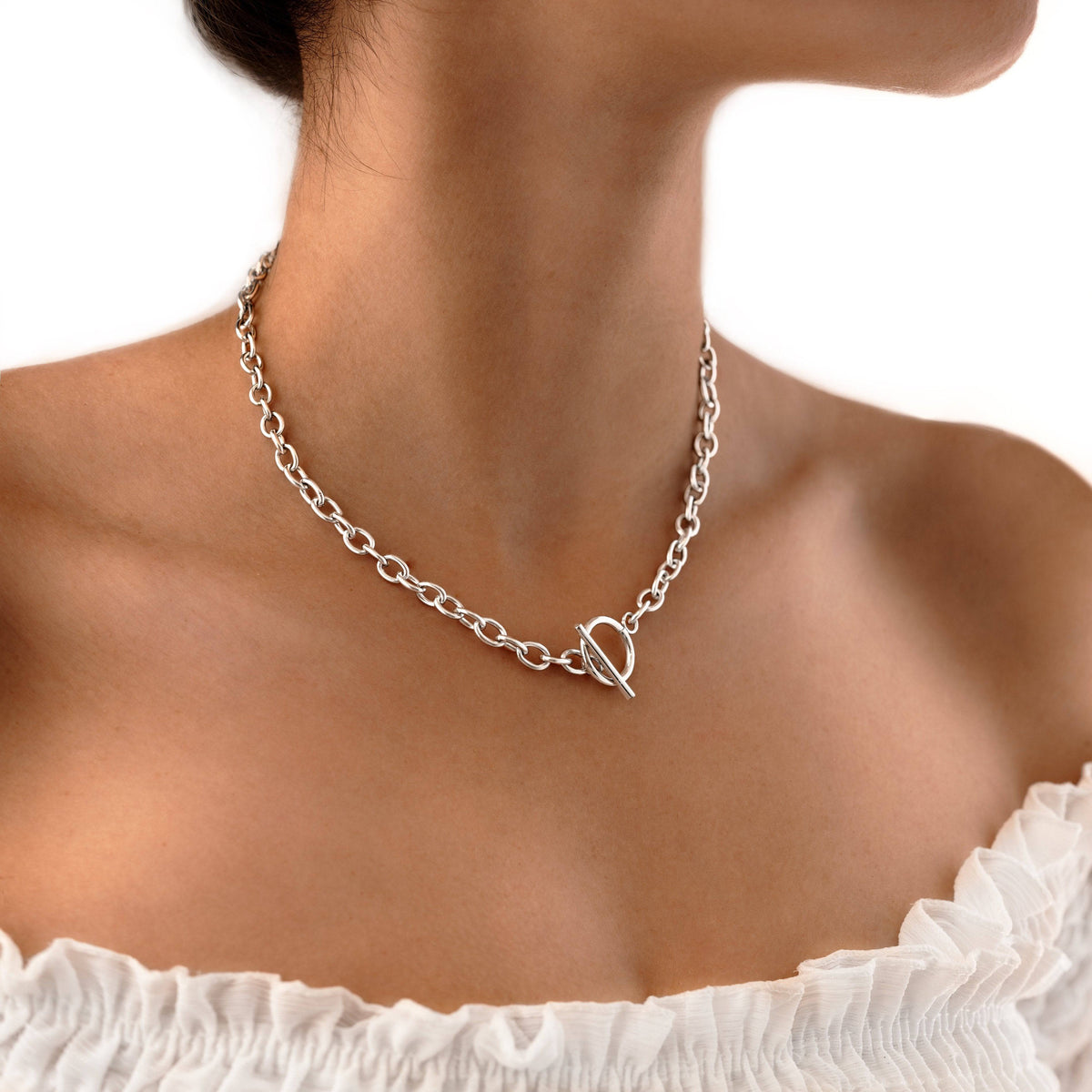 Noelia - Elegant Geometric Necklace