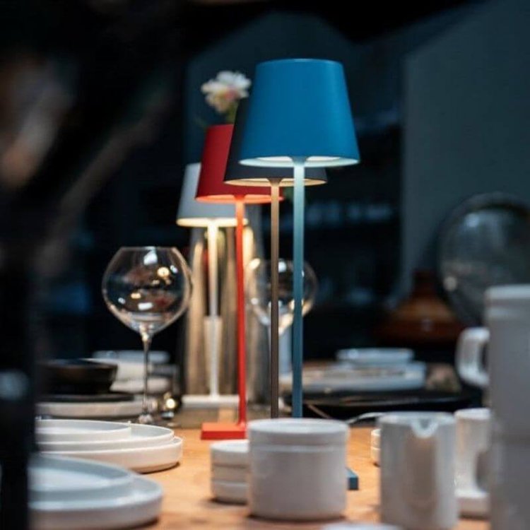 Wablin - Wireless Rechargeable LED Table Lamp