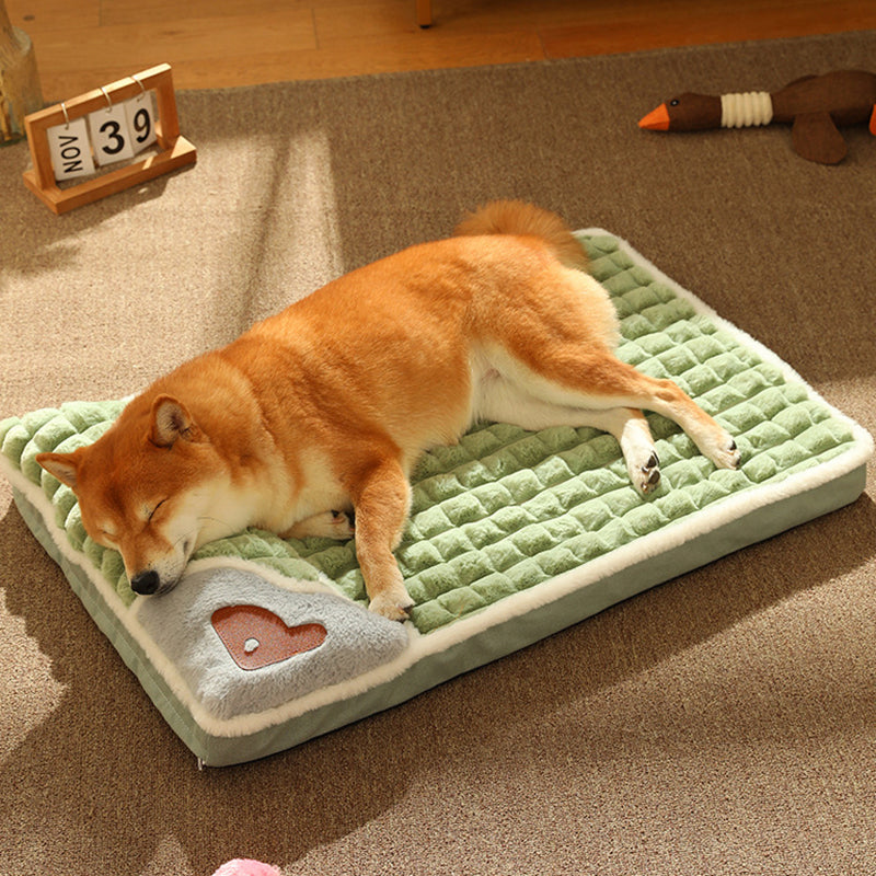 LuxePlush - Warm Plush Dog Bed for Small and Medium Dogs