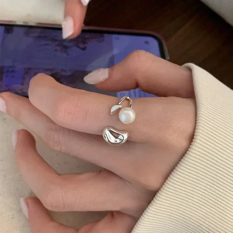 Elin - Adjustable Pearl Bean Ring