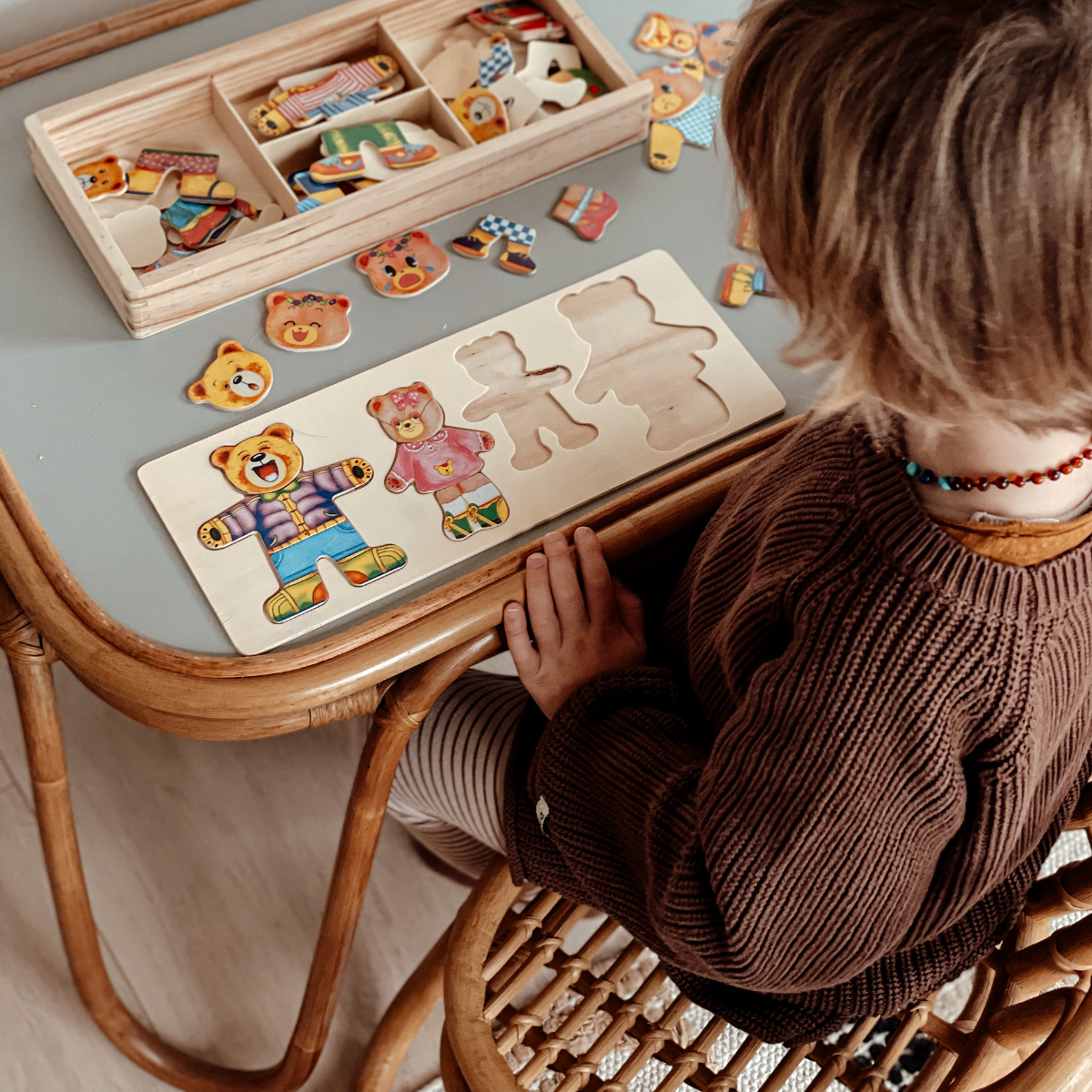 WoodCraft Puzzle - 100 Outfit Creations for Kids