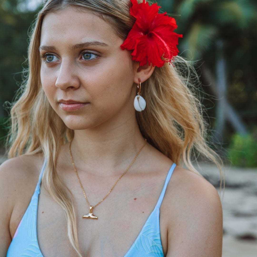 Elara Whale Tail Necklace - Elegant Ocean-Inspired Design