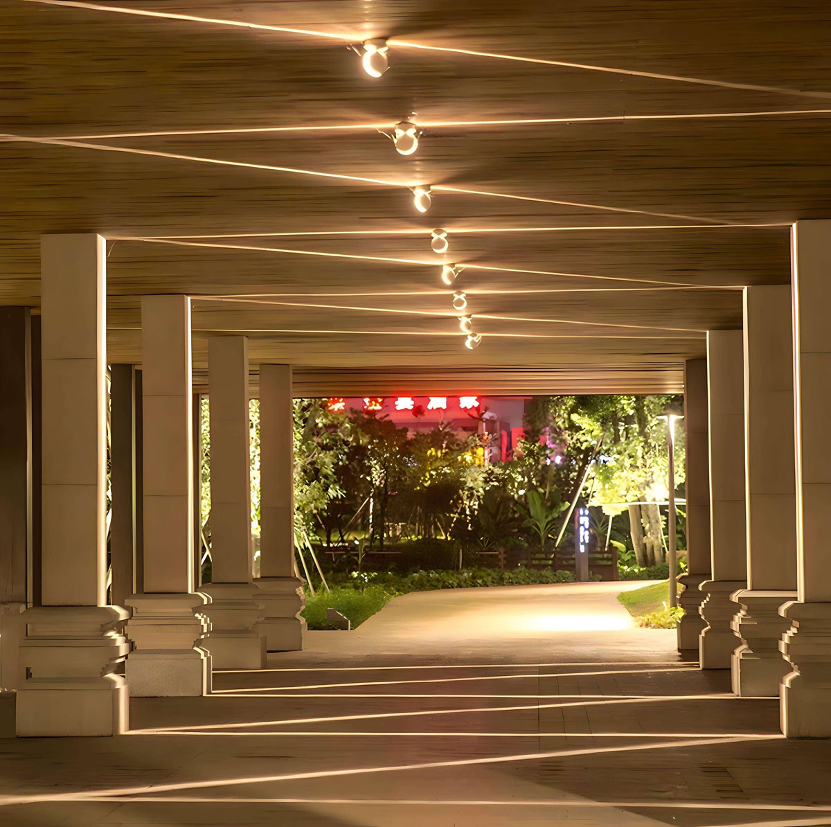Lumina - 360-Degree LED Windowsill Light