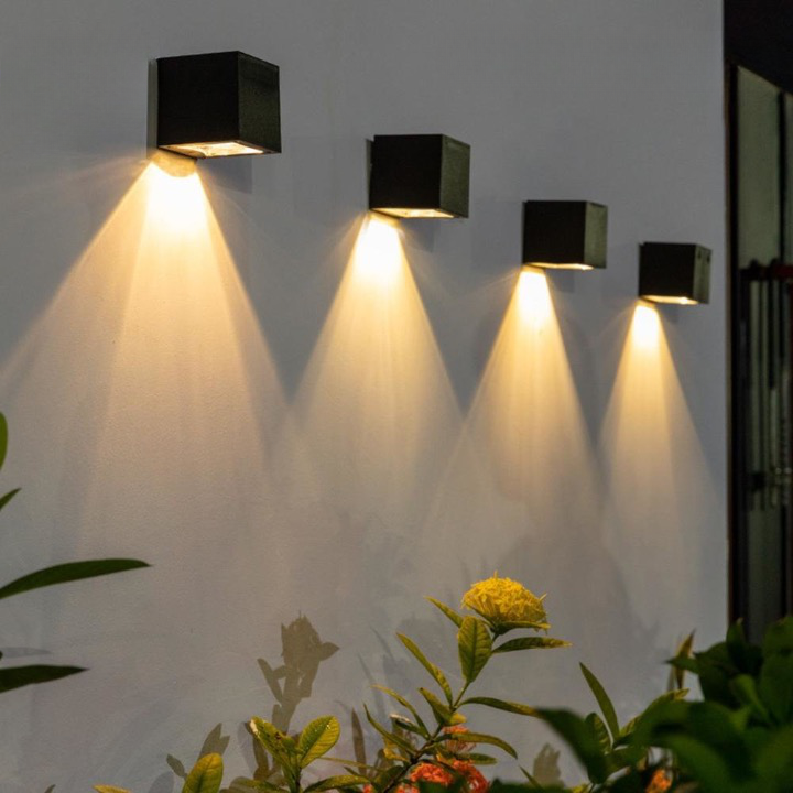 Leyfield - Waterproof Automatic Garden Lighting