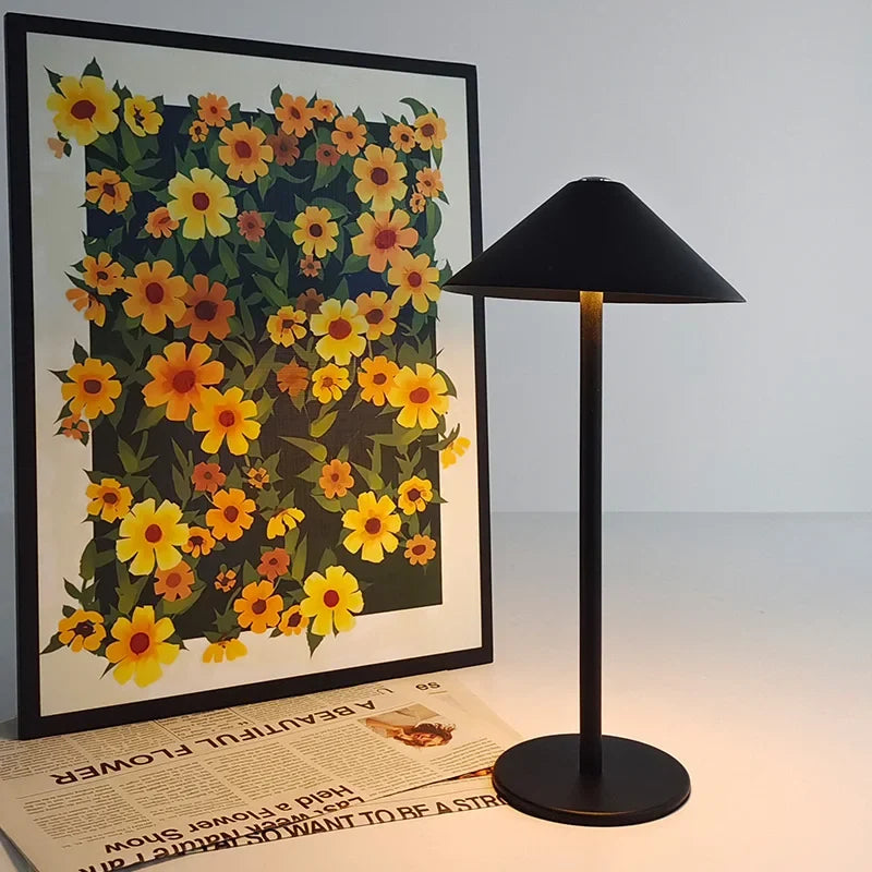 GoLumina - Wireless Adjustable Desk Lamp