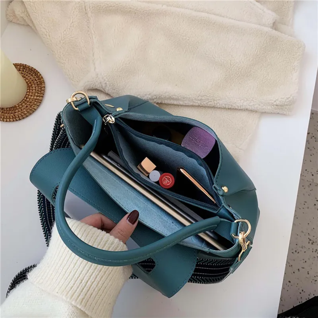 Karen Messenger - A Fashionable and Functional Shoulder Bag