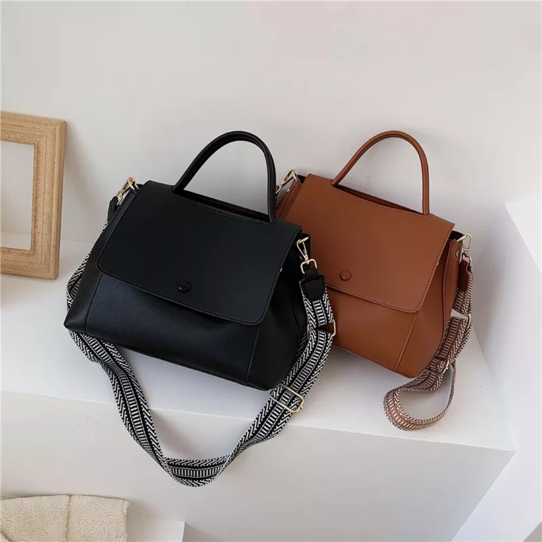 Karen Messenger - A Fashionable and Functional Shoulder Bag